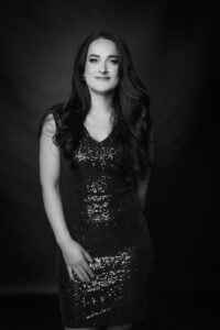 portreefotograaf Tallinnas, porteefotosessioon, portreefoto naisest, portreesessioon stuudios, portreefotograaf, portreefotograaf Evelin Elmest beebiootuse fotosessioon,