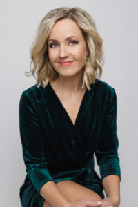 portreefotograaf Tallinnas, porteefotosessioon, portreefoto naisest, portreesessioon stuudios, portreefotograaf, portreefotograaf Evelin Elmest beebiootuse fotosessioon,