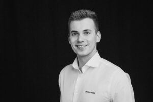 Ametiportree fotosessioon, äriportree fotograaf, ametifoto fotograaf, LinkedIn portree fotograaf