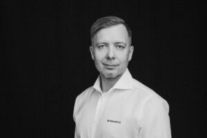 Ametiportree fotosessioon, äriportree fotograaf, ametifoto fotograaf, LinkedIn portree fotograaf