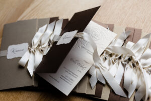 Kinkekaart fotosessioonile, Kinkekaart fotosessioon Tallinnas, hea kingiidee emadepäevaks, kingiidee isadepäevaks, kingiidee jõuludeks, mida kinkida?, portreesessioon kinkekaart, kinkekaart fotograafi juurde,