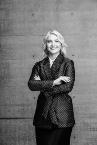 Ametiportree fotosessioon, äriportree fotograaf, ametifoto fotograaf, LinkedIn portree fotograaf