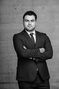 Ametiportree fotosessioon, äriportree fotograaf, ametifoto fotograaf, LinkedIn portree fotograaf