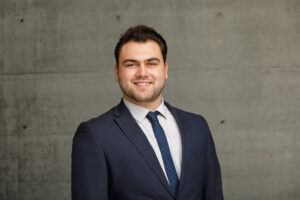 Ametiportree fotosessioon, äriportree fotograaf, ametifoto fotograaf, LinkedIn portree fotograaf