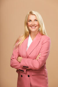 Ametiportree fotosessioon, äriportree fotograaf, ametifoto fotograaf, LinkedIn portree fotograaf