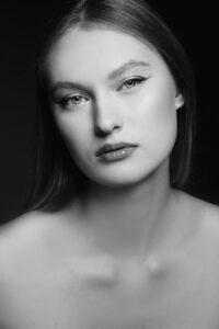 mustvalge portreepilt